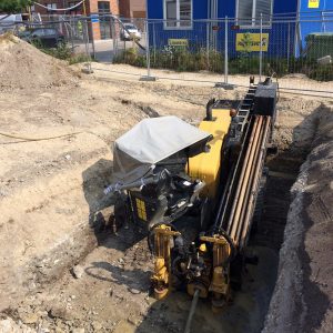 Styret underboring på Ny Ellebjerg St. i Valby – godt maskinen er så lille. Styrbar underboring - Entreprenør Per Andersen